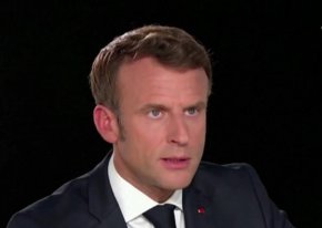 Трябва да го направим и за нашата стабилност, нашата сигурност в дългосрочен план”, подчерта държавният глава на Франция.