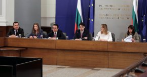 Атанас Пеканов на брифинг в Министерския съвет