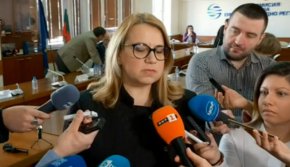 
От дружеството посочиха като мотив за намалението изключително конкурентните цени, получени на открит търг, организиран от „Булгаргаз”, както и на възможността да бъдат доставени пълните азерски количества по договорена цена през интерконектора с Гърция.