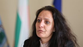 С излязлото от Административния съд определение районните кметове вече могат да започнат процедурите по продажба на жилищата на техните наематели.