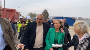 Лидерът на ГЕРБ предложи отново подкрепа за удължаване на Бюджет 2022, но при едно условие - писмена споразумение между партиите, че ще се правят промени по предварително уговорени пера. 