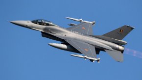 

Нидерландия е изразила готовност да обучи наши пилоти да управляват Ф-16, а не е искала да ни предостави такива самолети срещу нашите МиГ-29 при даване на Украйна, съобщи още в Брюксел министърът на отбраната Димитър Стоянов: