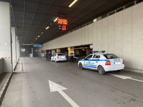 Прокуратурата е поискала справка за украинските номера, с които са били колите на нападателите, но все още няма отговор дали са фалшиви или пък откраднати.
