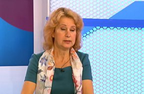 
Проф. Христова описа и симптомите. "Грипът започва с висока температура, силни болки в тялото, отпадналост", каза медикът. И уточни, че лечението е с ефикасни антивирусни препарати, но те трябва да се приемат още в началото, когато антибиотиците са противопоказни.
