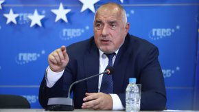 
Някои се опитват да ни привързват към хартиената коалиция в НС. Ние победихме за пореден път с техния изборен Кодекс и техните машини за гласуване, и техния вътрешен министър
