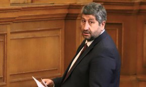 По думите му с измененията в кодекса се поставя под риск честността на изборите