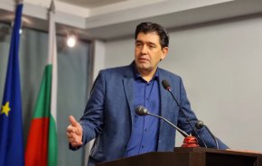 

Ръководният орган на столичната организация на социалистите възложи конкретни задачи за работа на различните комисии, съвети и на групата на БСП в СОС с цел да бъде постигната промяна и да бъде подобрено представянето на предстоящите избори
