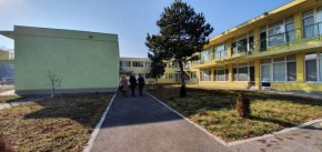 Сред първите, които се възползваха от тази възможност са директорите на самостоятелните детски ясли", съобщи зам.-кметът Дончо Барбалов.