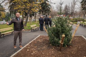 
 Благодаря на кмета Иван Чакъров за неговата инициативност и упоритост. Когато кметът си обича работата и се грижи за хората – кварталът става все по-добър за живеене, съобщи шефът на СОС Георги Георгиев.