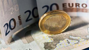 Подписването на Меморандума представлява важна стъпка по пътя на присъединяването на страната към еврозоната, окончателното решение за което трябва да бъде взето от Съвета съгласно член 140, параграф 2 от Договора за функциониране на Европейския съюз.
