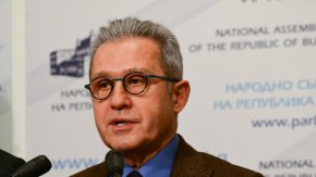 
Според "Възраждане" в енергийния сектор се взимат неадекватни решения и настояват президентът да свика спешно Консултативния съвет за национална сигурност: