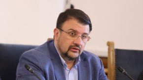  Бойко Борисов покани фен от трибуната да дойде да бие неговата дузпа - да състави кабинета”, коментира той.

