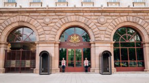 По-рано днес държавният глава прие днес на "Дондуков" 2 излъчения кандидат за министър-председател от най-голямата парламентарна група на ГЕРБ-СДС Николай Габровски, който представи структура и състав на Министерския съвет.