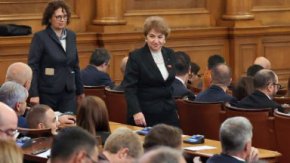 
Радев също така освобождава Любомир Тодоров от длъжността посланик на България в Кипър, а на негово място заминава Недялчо Данчев.