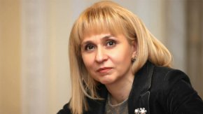 

Тя подчертава, че стръмното нарастване на регулираните цени на природния газ за българските потребители обаче, продължава и през месеците след приключването на Програмата.