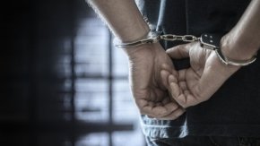
Полицаи са опитали да спрат за проверка автомобил. Шофьорът обаче не се е подчинил на разпореждането и е започнала гонка с полицията. 