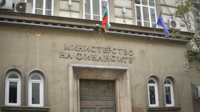 

Водещ фактор за формиране на инфлацията в страната е било същественото поскъпване на суровините на международните пазари, и най-вече на енергоносителите, и техните преки и косвени ефекти.  