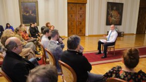 
Институциите трябва да бъдат партньор на хората на изкуството и да съхраняват достойнството им, така че артистите да усещат подкрепа и да имат свободата и спокойствието да работят, каза президентът.