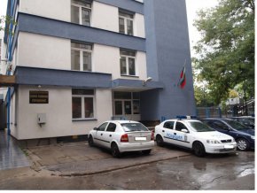 
Мъжът се издирваше няколко дни, а автомобилът, причинил катастрофата, се оказа изоставен в квартал „Орландовци“.  
