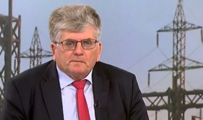 Божков заяви, че цените на турските терминали са напълно конкурентни на тези, с които страната ни използва слота в Ревитуса.