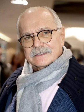 Никита Михалков е на 77 години.