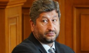 
Според него нов кръг от консултации с парламентарно представените партии преди последната папка е ненужен.
