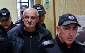 
Момчето беше настанено в болница и почина няколко дни по–късно.