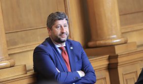 За съжаление отговорът е, че се провалихме в това Народно събрание. Много съм скептичен, че нещо ще излезе от третия мандат, както и досега".