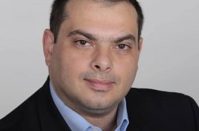  Той добави, че не изключва подкрепа от ГЕРБ, но в същото време подчерта, че от партията му не биха преговаряли с Възраждане.