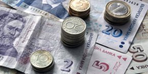 
За октомври 2022 г. размерът на средния осигурителен доход за страната беше 1357,76 лева.
