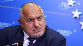 

„Време е за сериозен разговор. Дължим уважение и отговорност пред избирателите си“, завършва Борисов.
