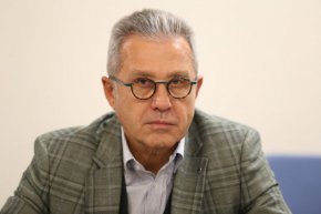 Това са 5-те приоритета на ДПС”, обясни той в коментар за предстоящата лидерска среща, която инициира БСП.
