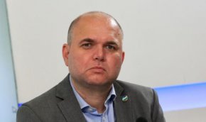 

Според него реденето на листите за изборите няма да бъде проблем.