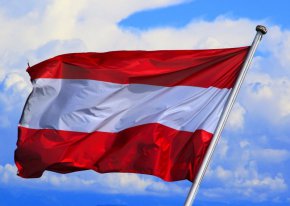 Дипломатите трябва да напуснат страната най-късно до 8 февруари.