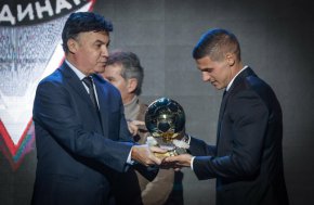 Президентът на БФС Боби Михайлов му пожела още по-успешна 2023 г. като капитан на националния ни отбор.