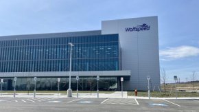 
ZF щe имa минopитapнa пoзиция във фaбpиĸaтa. Wоlfѕрееd щe зaпaзи вcичĸи пpaвa пo oтнoшeниe нa yпpaвлeниeтo нa нoвaтa фaбpиĸa.