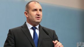 
"България ще продължи да подкрепя украинските хора на място в тяхната справедлива битка за свободата на страната им".