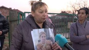 
Жената е транспортирана до Университетската болница "Д-р Георги Странски" в много тежко състояние - септичен шок. Въпреки положените усилия тя умира на 9 февруари. Назначена е медицинска експертиза.


