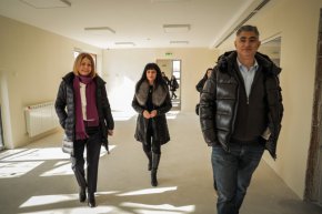 

„Завършихме строителството на 4 нови сгради на детски градини и ясли и предстои въвеждането им в експлоатация. С тях ще разкрием 13 нови групи в районите Витоша, Триадица, Красно село и Панчарево“, съобщи кметът Фандъкова. 