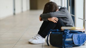 
Резултатите от провежданото два пъти годишно проучване на рисковото поведение сред младите хора на Центровете за контрол и превенция на заболяванията в САЩ тази седмица показват, че психичното страдание сред тийнейджърите се влошава.