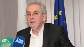 
Съдът не уважи искането на прокурора и отложи делото за 28 март.