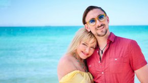 Първите да епизода на новото TLC риалити предаване „Имението на зрелите жени“ вече са зад гърба ни, но въпросите и емоциите, които повдига шоуто, тепърва нарастват