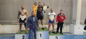 Сумистите ни се подготвят за първенството на Стария континент в Полша през април и за голямата цел – злато от световната надпревара в родината на този спорт – Япония през октомври.
