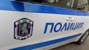 Тенденцията от последните седмици е водачите, които превозват нелегални мигранти, категорично отказват да спират на подадени полицейски сигнали.
