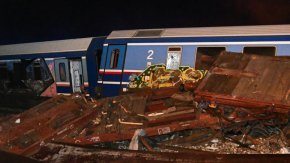 Дипломатическото ни представителство е в контакт с местните служби и оказва съдействие на пострадалите българи, уточняват от ведомството. 