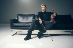 

„За съжаление, много красиви творби от ранните дни на великите виртуози са потънали в забрава”, казва Дейвид. „Ето защо за мен означава още повече, че сега имам възможността да дам нов живот на всички тези красиви парчета”.