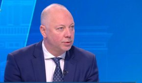 
Считаме, че ще получим необходимото доверие, за да предложим кабинет, който да бъде подкрепен, допълни Желязков.
