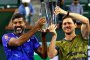 Рохан Бопана (вляво) и Матю Ебдън (вдясно) празнуват спечелването на BNP Paribas Open.