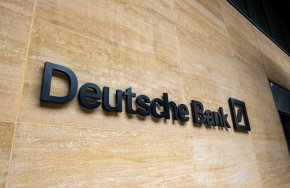 
Спешното спасяване на Креди Суис от UBS и колапсът на Силикон Вали Банк доведе до заразителни притеснения сред инвеститорите, което се задълбочи от последващите монетарни политики на ФЕД в сряда.