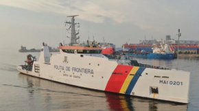 
Капитаните на задържаните рибарски кораби в Румъния поискаха оставката на шефа на Изпълнителната агенция по рибарство и аквакултури (ИАРА) доц. Ваня Стаматова
